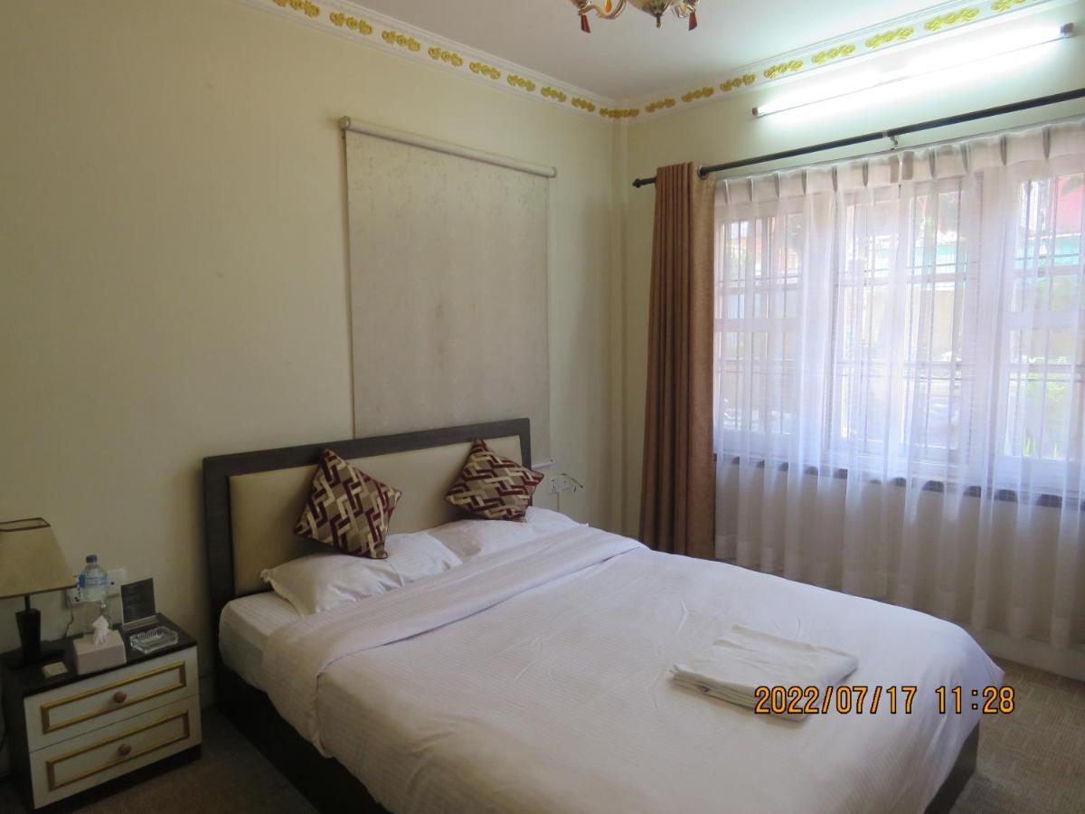 Hidden Leaf Bed & Breakfast Lalitpur Exteriör bild
